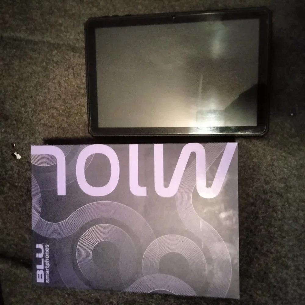 BLU / Android tablet - Picture 2 of 2